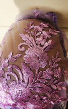將圖片載入圖庫檢視器 Lavender With Iridescent Sequin Trim